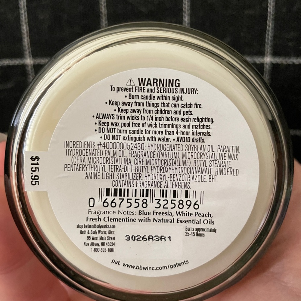 Bath and body works single wick candle - Picture 2 of 4